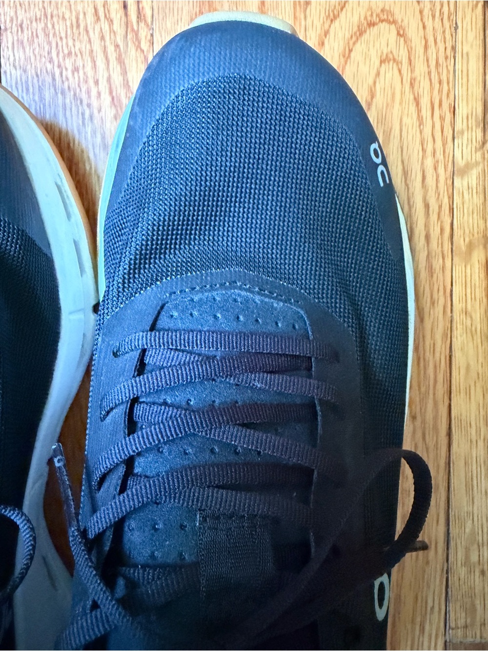 On Cloudnova 2 Women's Black & White Sneakers - Worn Once Size 10 Ivory - Picture 7 of 9